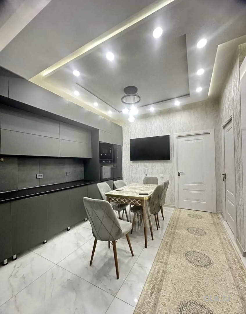 3 комнатная квартира, 10 этаж, 80 м²