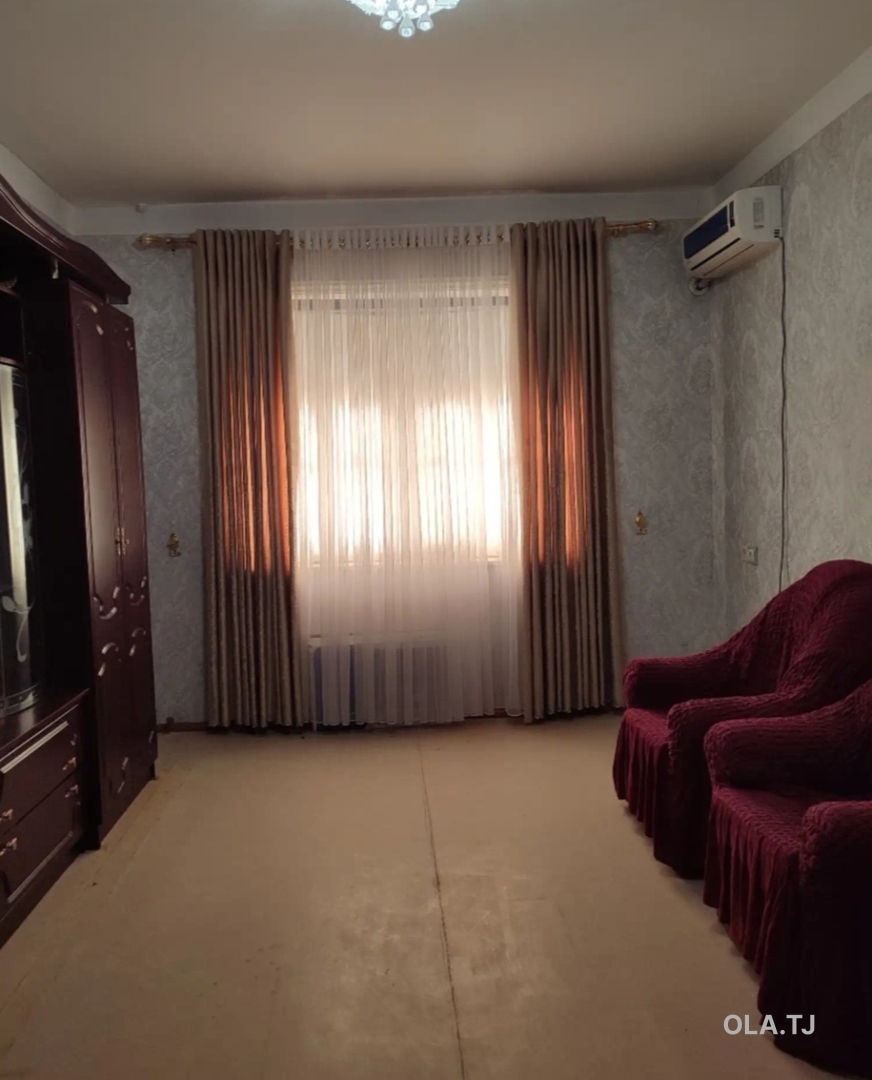 4 комнатная квартира, 5, 80 м²