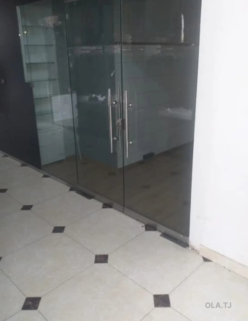 Офис в аренду, В бизнес-центре, 6 м²