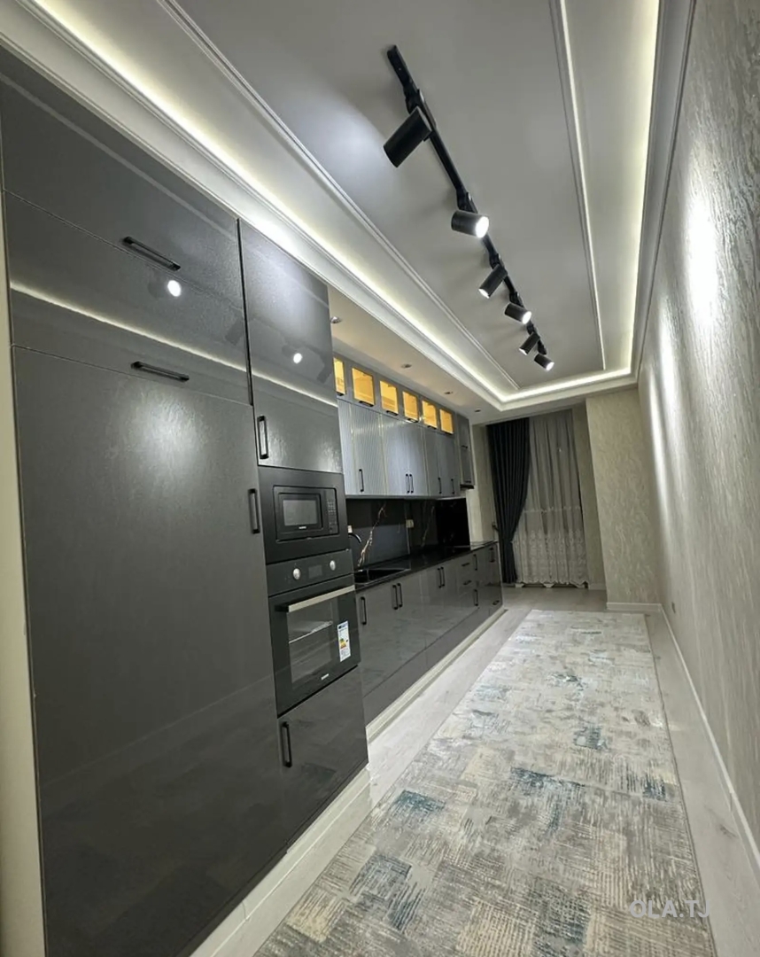 3 комнатная квартира, 10 этаж, 120 м²