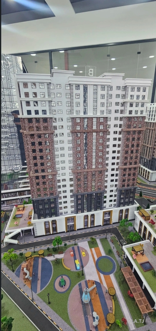 4 комнатная квартира, 13, 147 м²