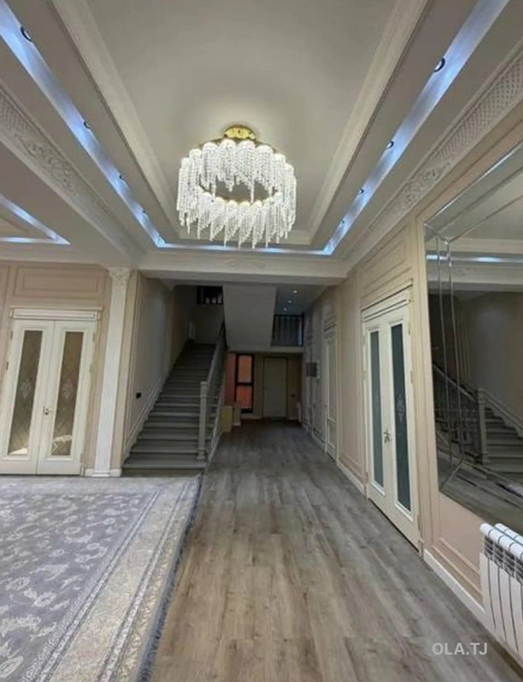 6 комнатная квартира, 3 этаж, 120 м²
