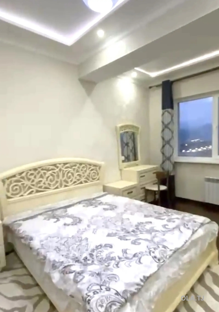 3 комнатная квартира, 10 этаж, 107 м²