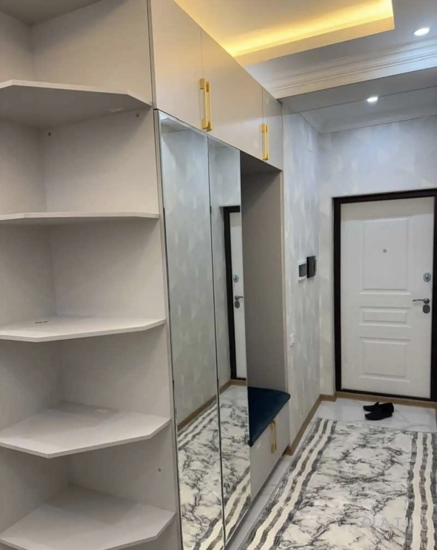 3 комнатная квартира, 2 этаж, 97 м²