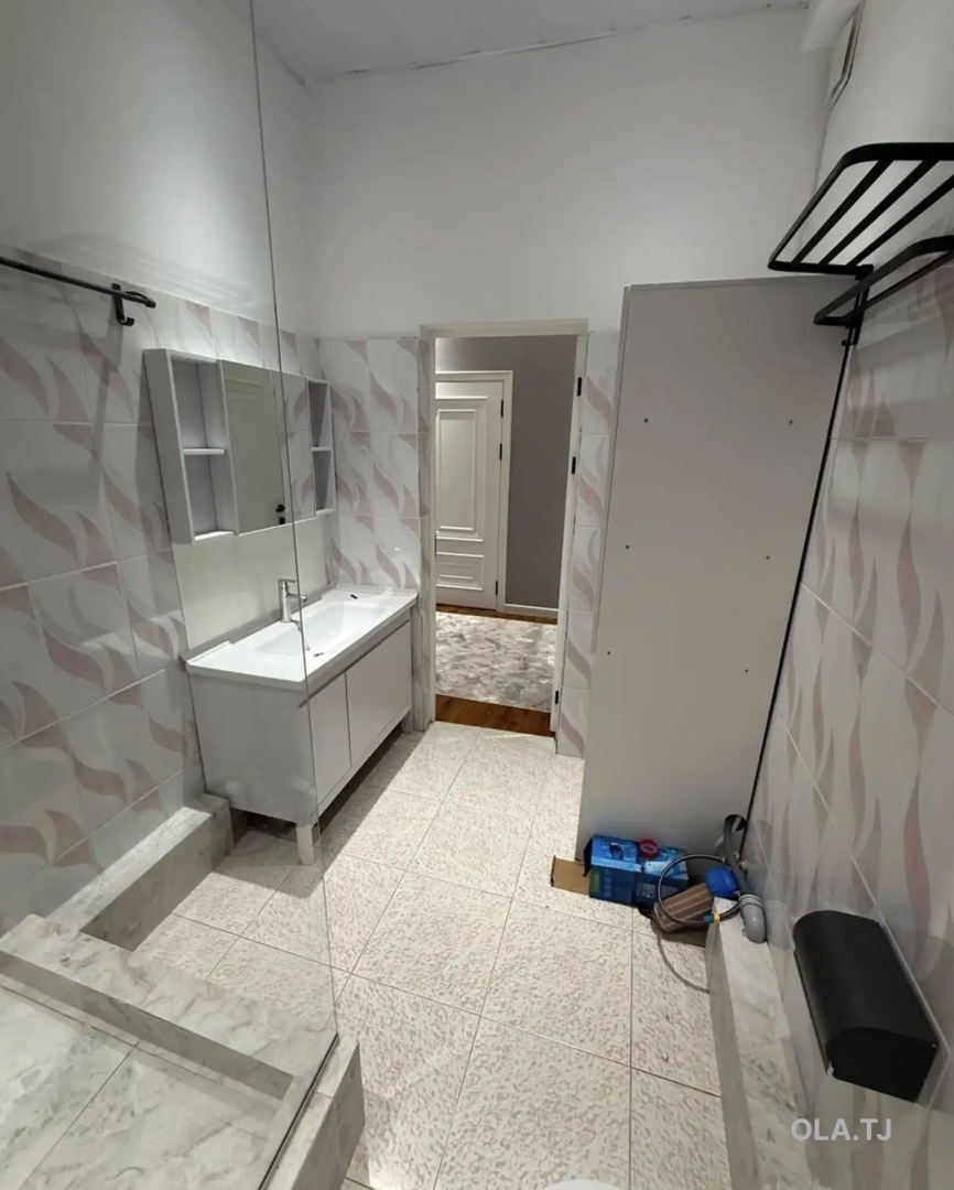 3 комнатная квартира, 3 этаж, 105 м²