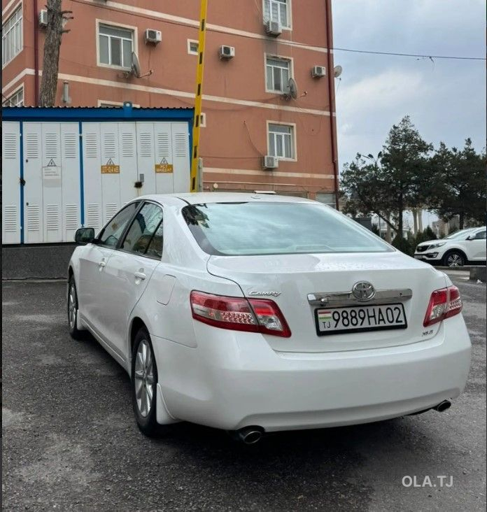 Toyota Camry,  2010