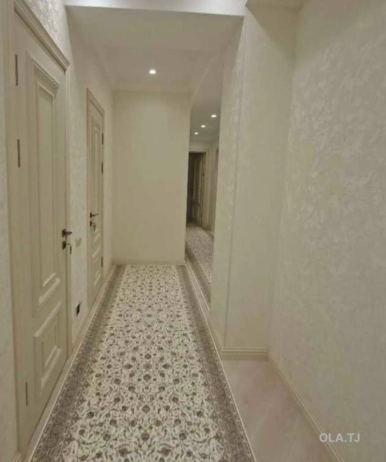 6 комнатная квартира, 8 этаж, 190 м²