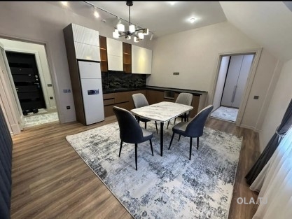 2 комнатная квартира, 4 этаж, 80 м²
