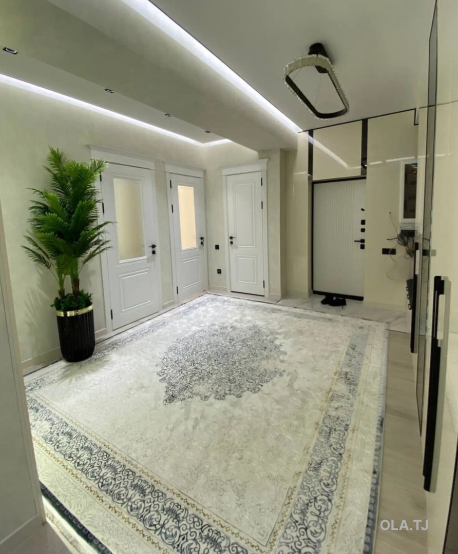 4 комнатная квартира, 10, 125 м²