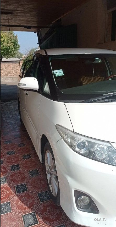 Toyota Estima,  2009