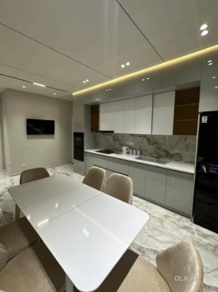 3 комнатная квартира, 16 этаж, 140 м²
