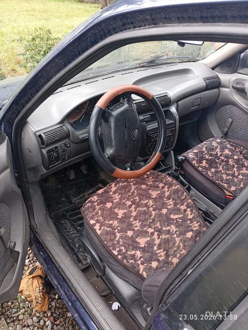 Opel Astra F,  1992