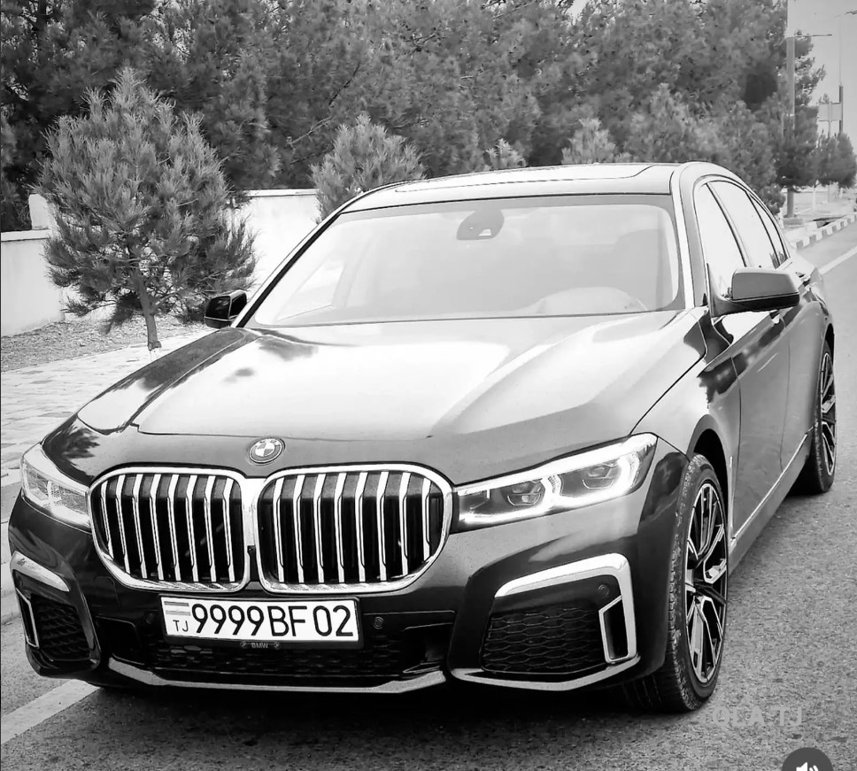 BMW 7 серия,  2012