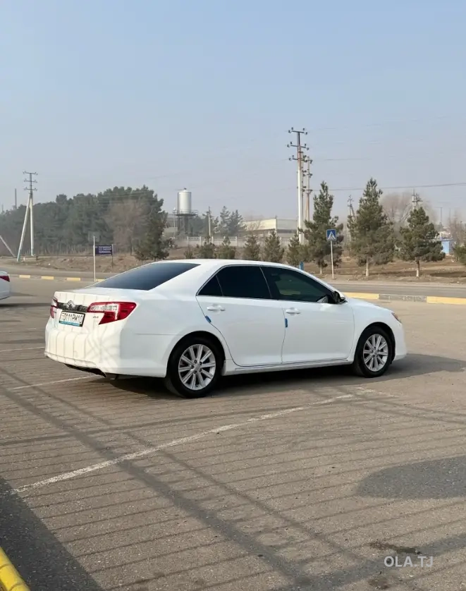 Toyota Camry,  2014