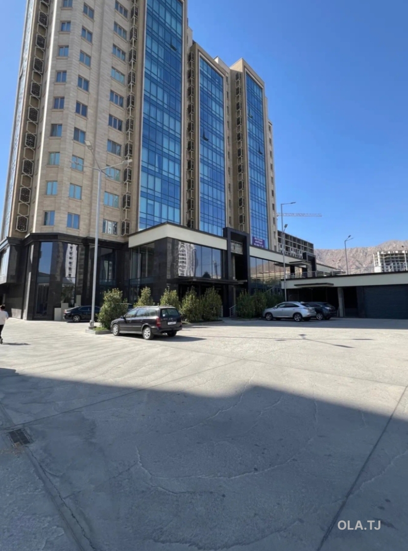 Офис в аренду, В бизнес-центре, 168 м²