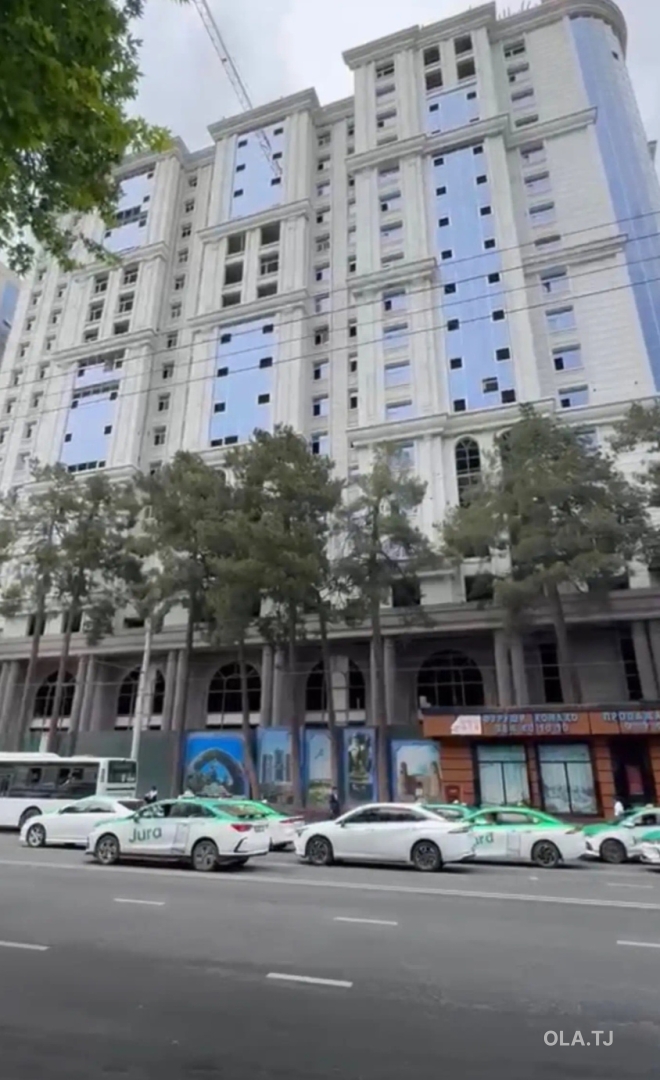 3 комнатная квартира, 8 этаж, 106 м²