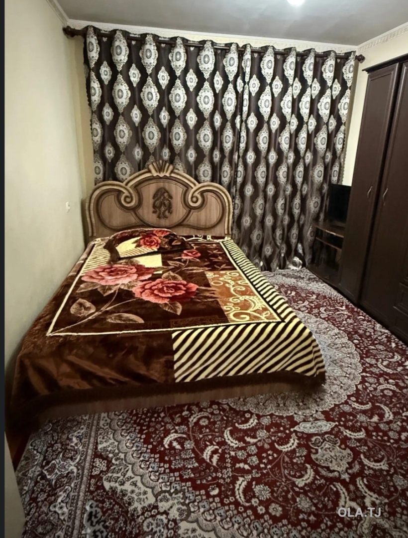 4 комнатная квартира, 2, 74 м²
