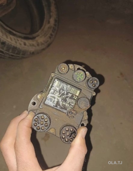 комутатор от w124