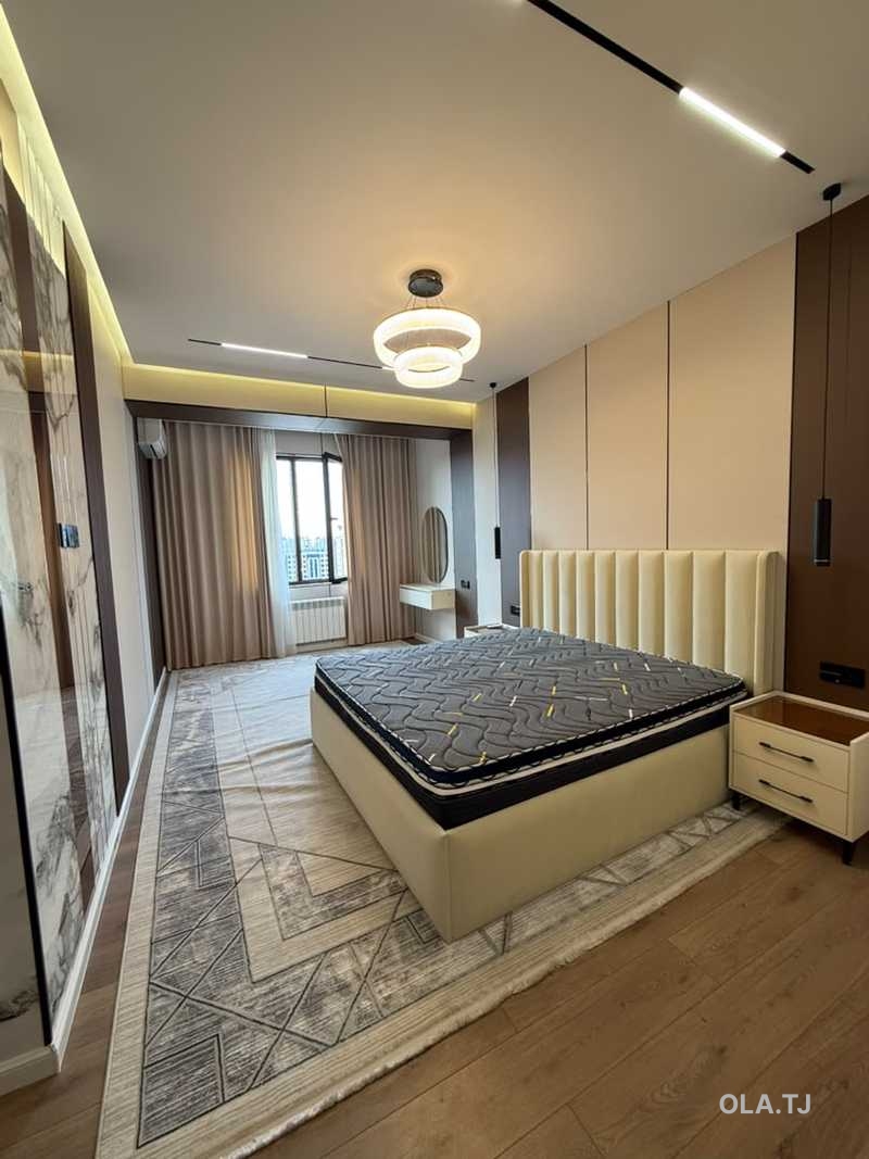 3 комнатная квартира, 14 этаж, 132 м²