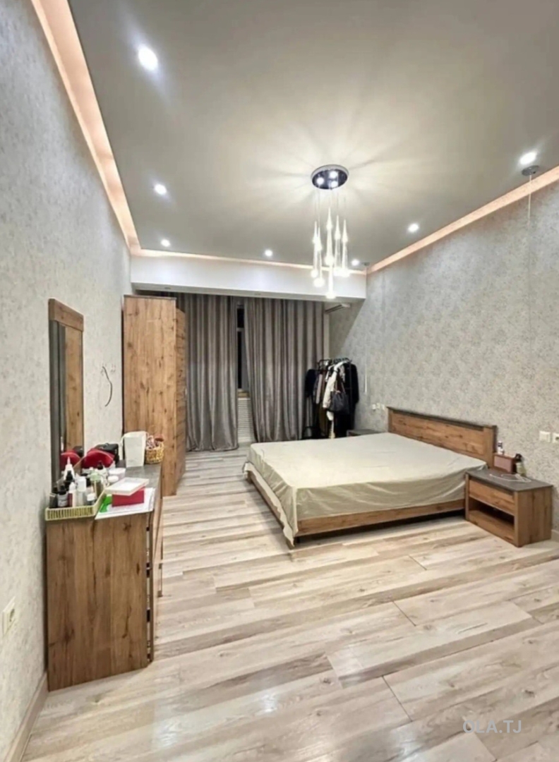 3 комнатная квартира, 4 этаж, 130 м²
