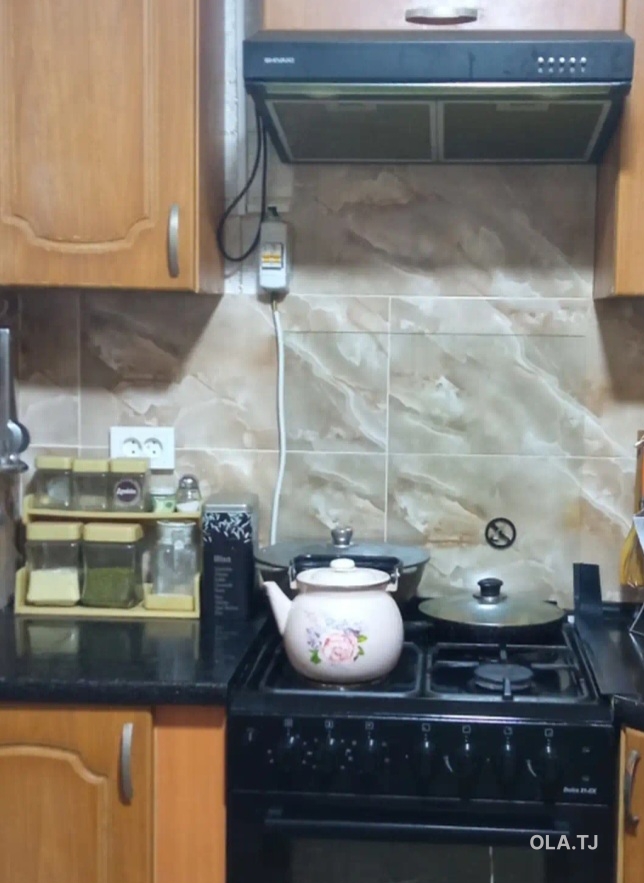 4 комнатная квартира, 2, 108 м²
