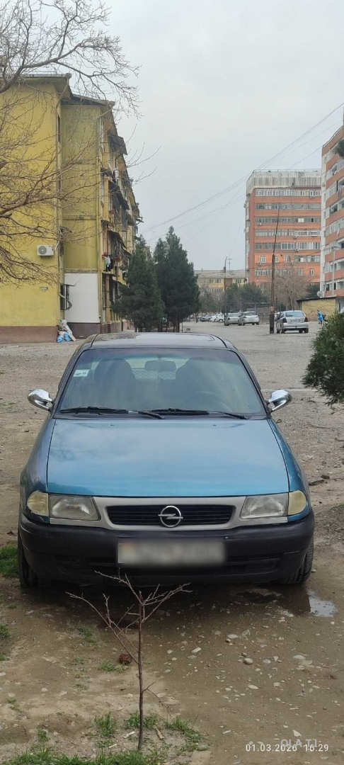 Opel Astra F,  1992