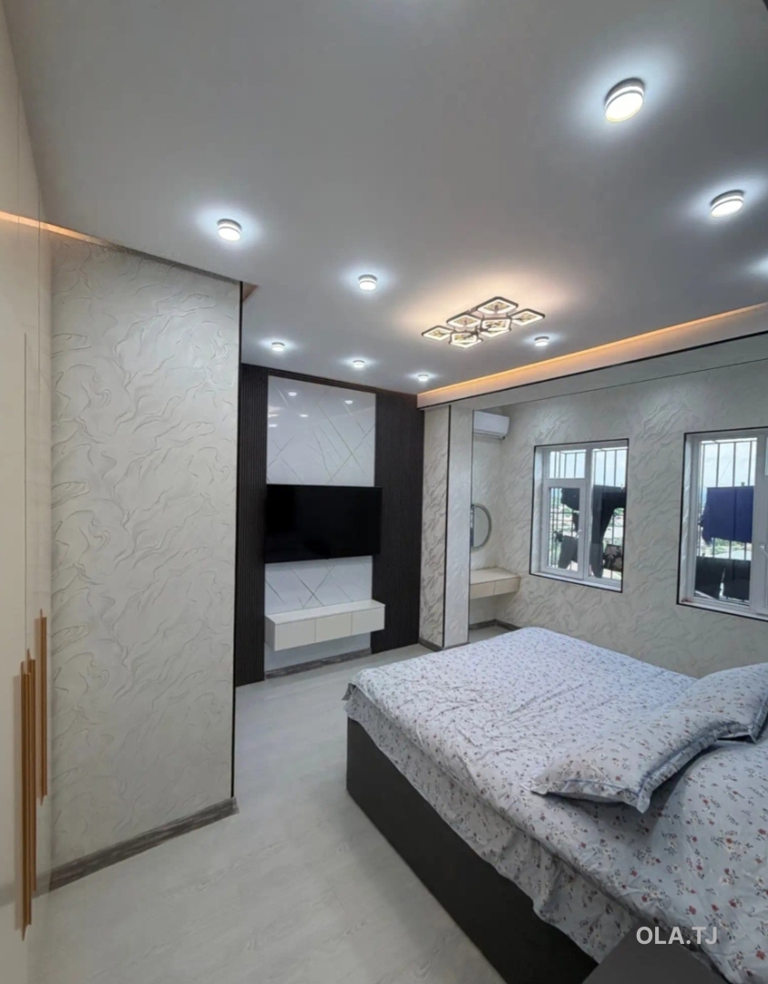 4 комнатная квартира, 5, 100 м²