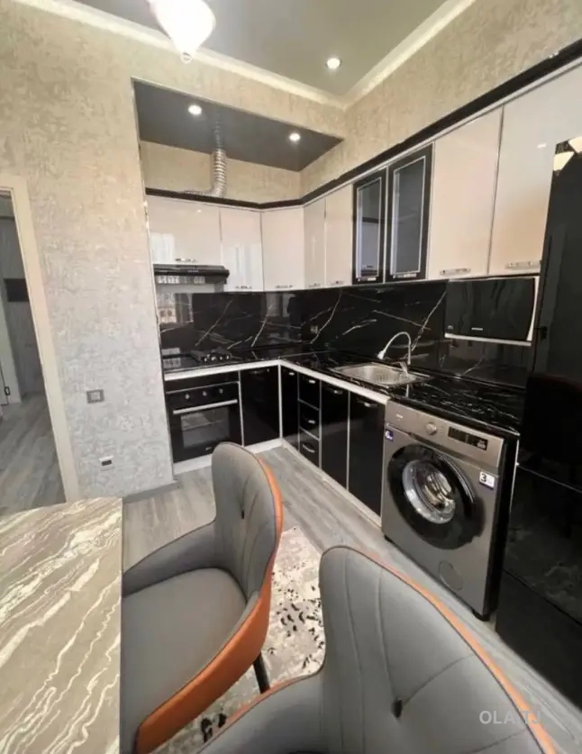 2 комнатная квартира, 8 этаж, 65 м²