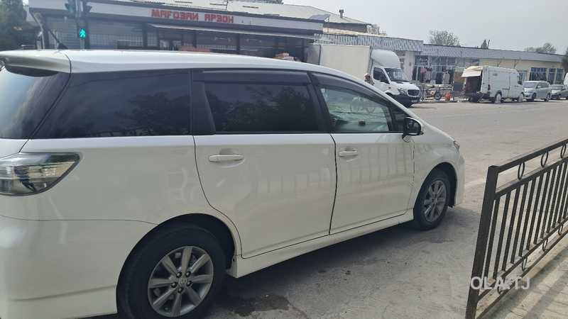 Toyota Wish,  2014