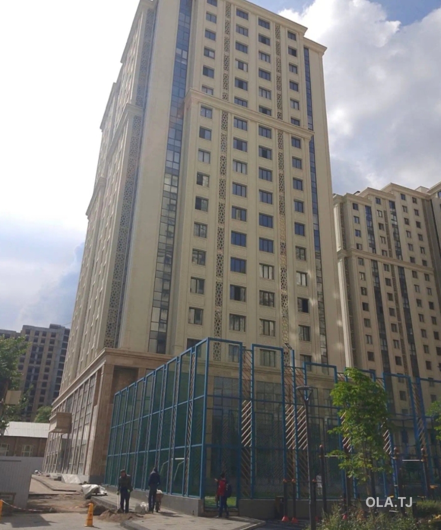 4 комнатная квартира, 14, 164 м²