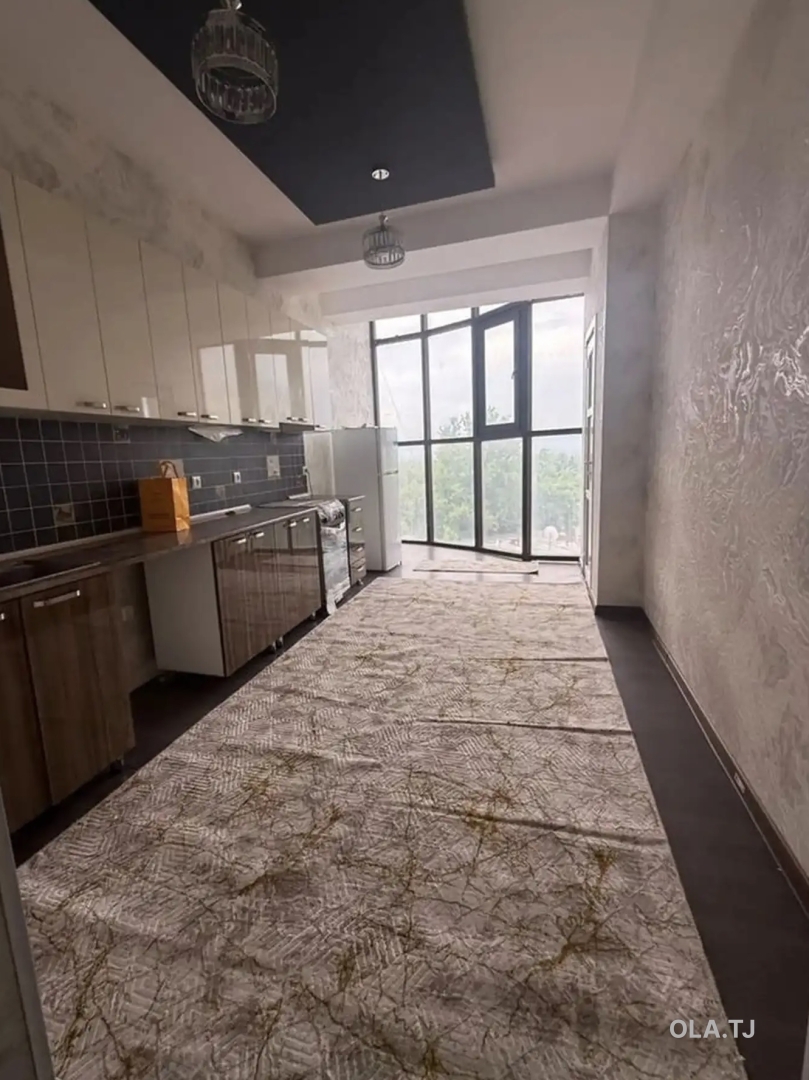3 комнатная квартира, 6 этаж, 107 м²