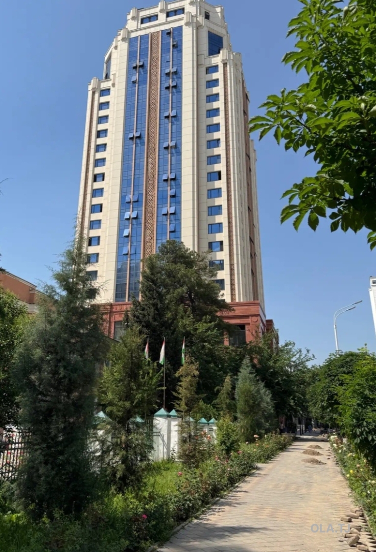 3 комнатная квартира, 10 этаж, 135 м²