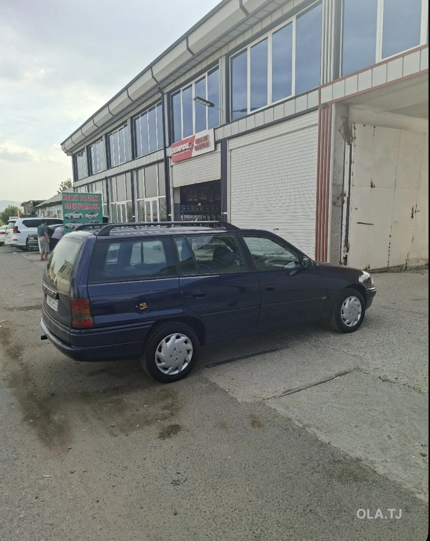 Opel Astra F,