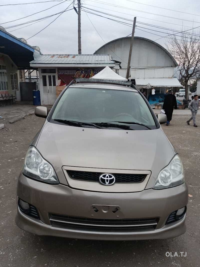 Toyota Ipsum,  2010