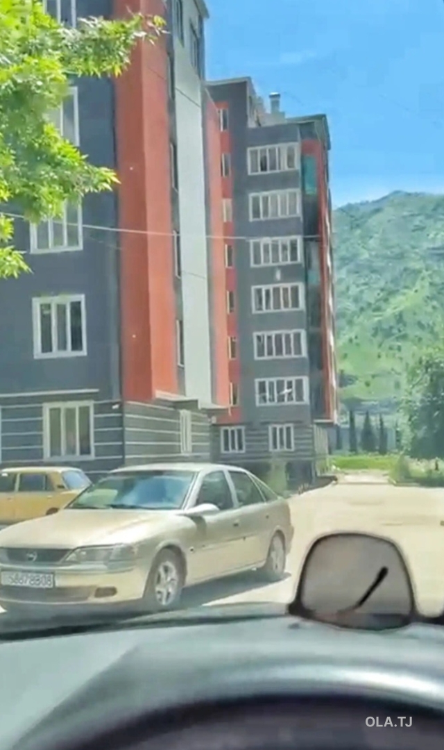 3 комнатная квартира, 8 этаж, 106 м²