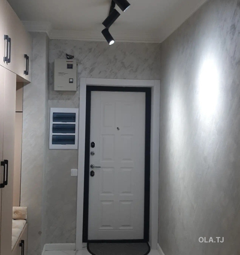 4 комнатная квартира, 2, 147 м²