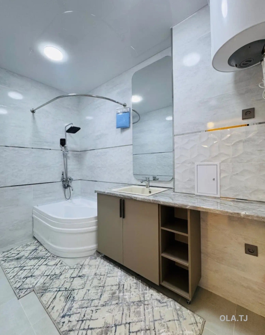 4 комнатная квартира, 3, 88 м²