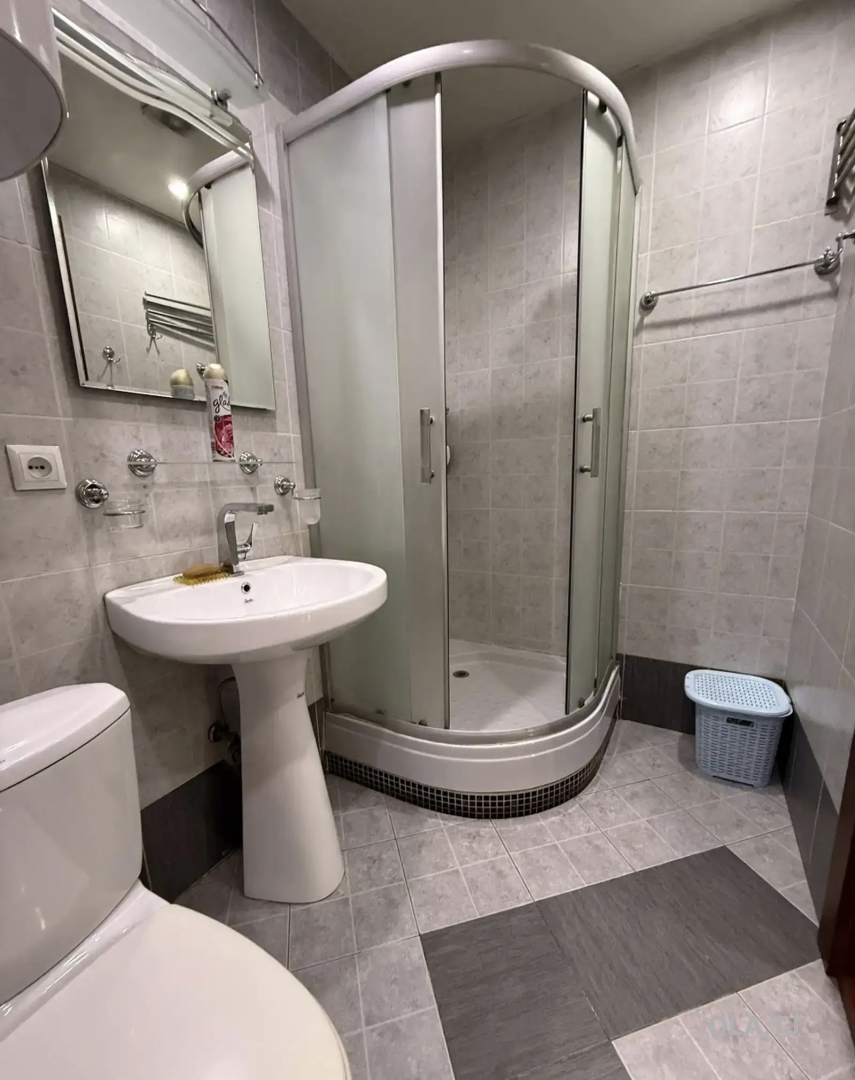 3 комнатная квартира, 6 этаж, 80 м²