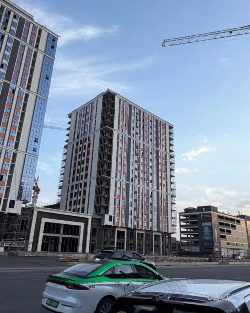 4 комнатная квартира, 13, 142 м²