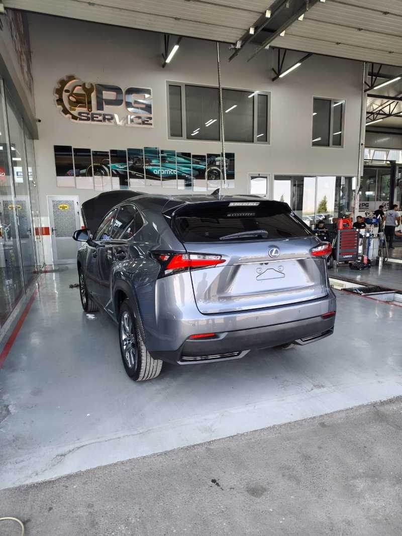 Lexus NX,  2017