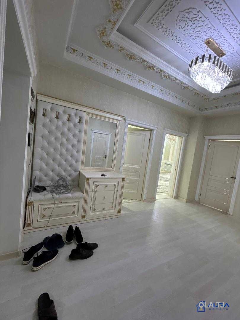 3 комнатная квартира, 20 этаж, 128 м²