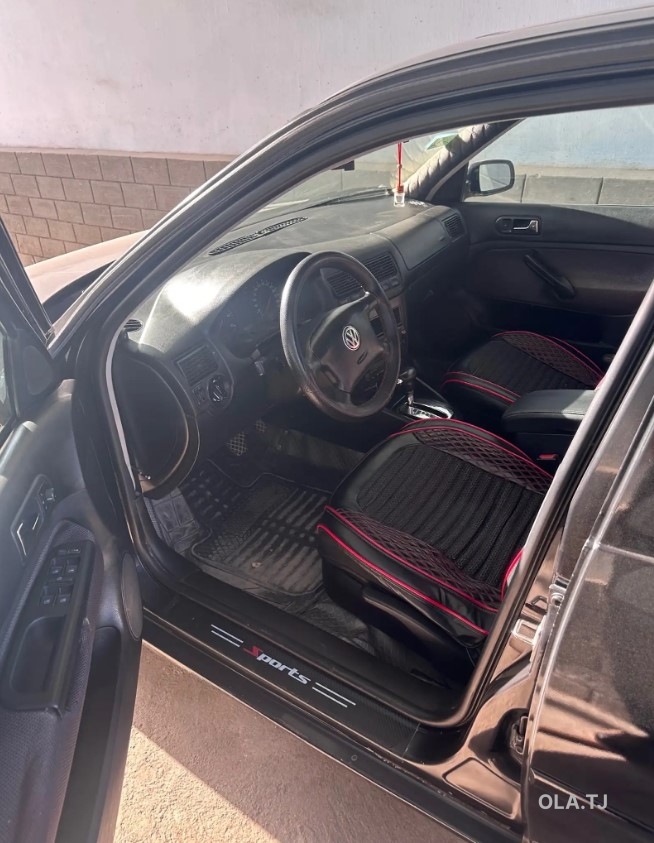 Volkswagen Golf,  2000