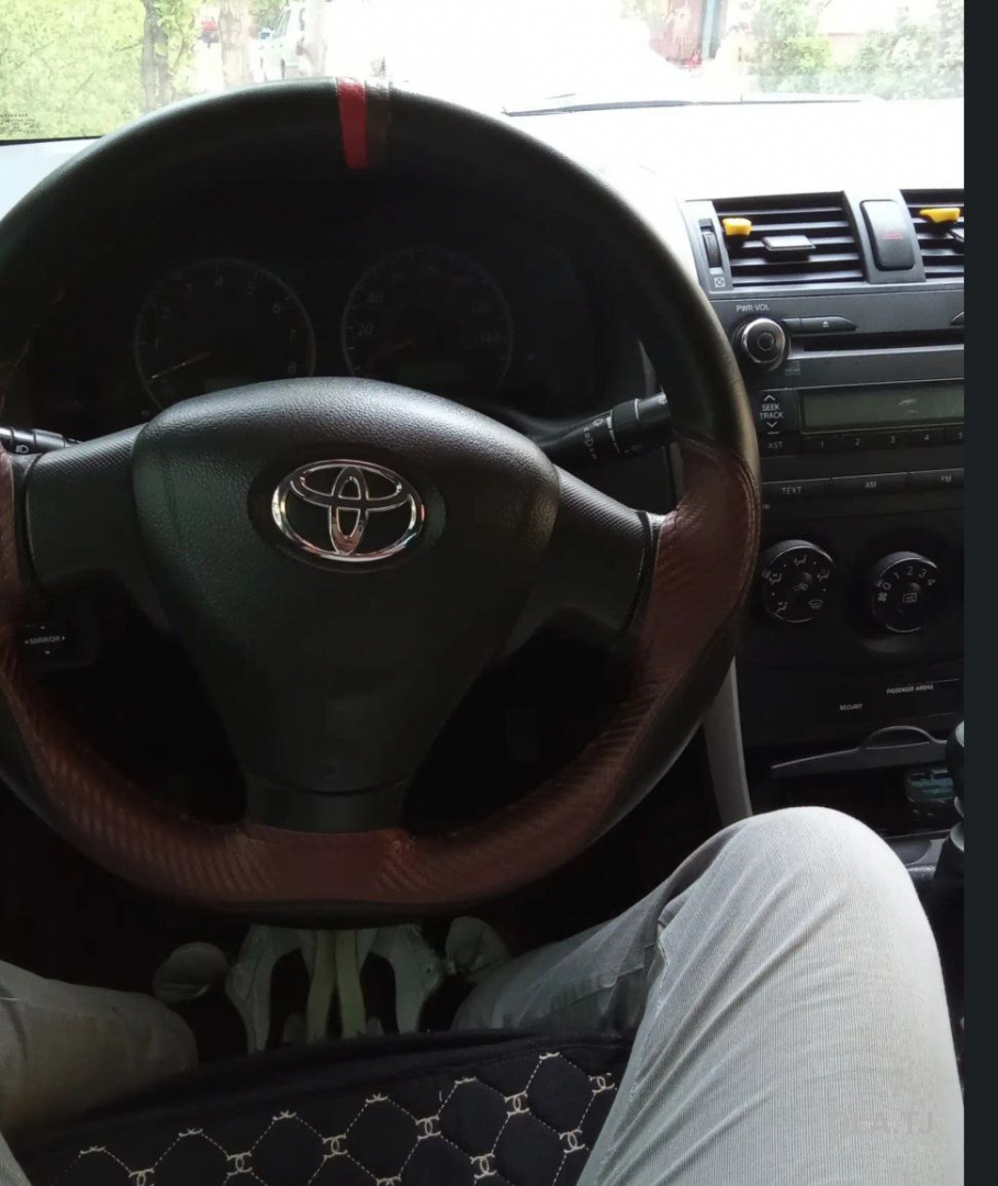 Toyota Corolla,  2010