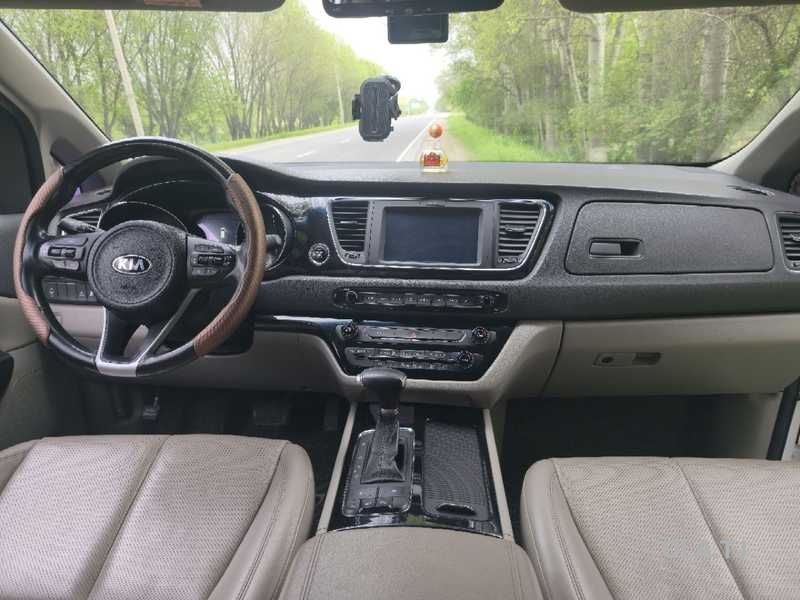 Kia Carnival,  2017