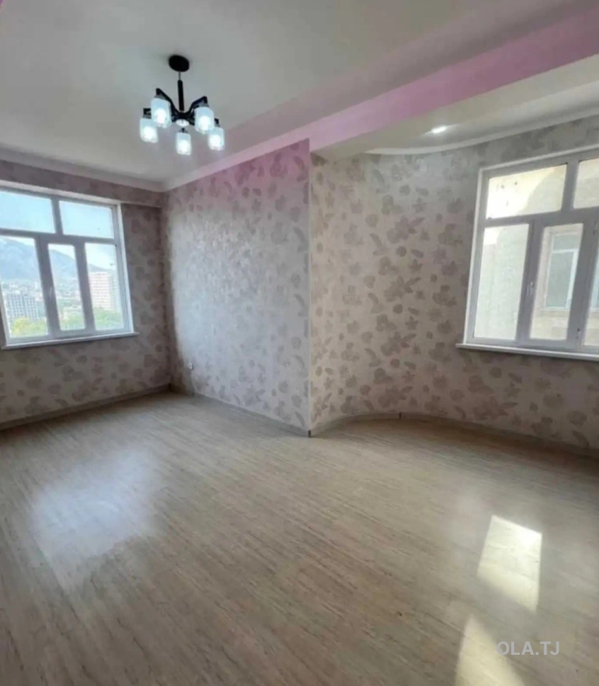 Офис в аренду, В бизнес-центре, 72 м²