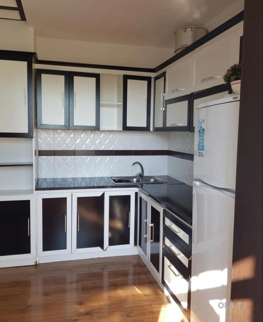 4 комнатная квартира, 4 этаж, 100 м²