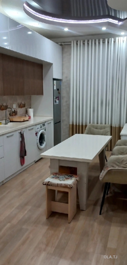 3 комнатная квартира, 2 этаж, 96 м²