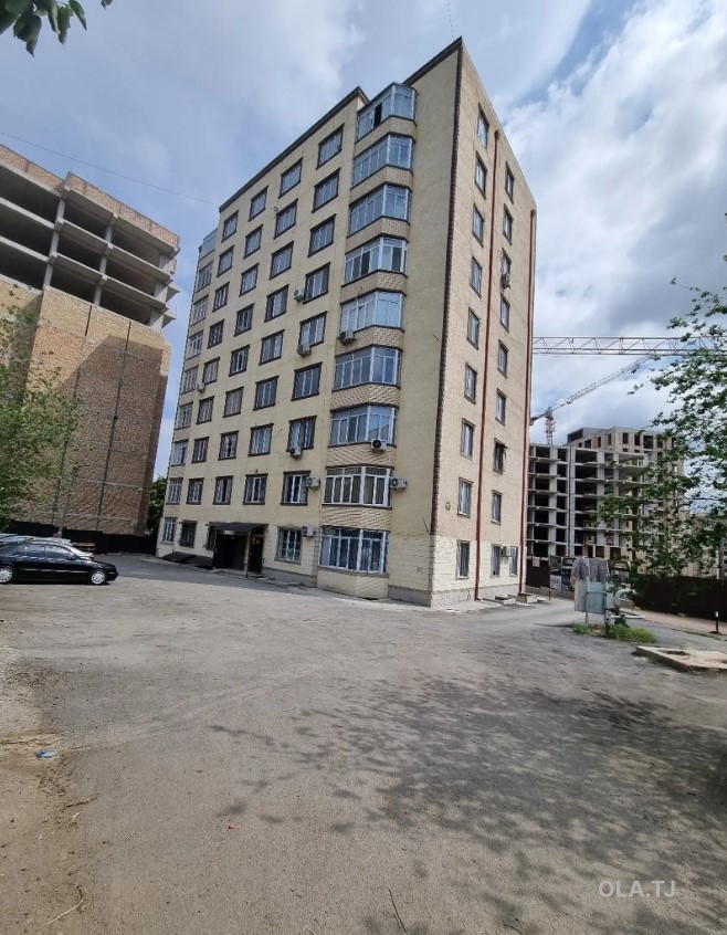 3 комнатная квартира, 2 этаж, 105 м²