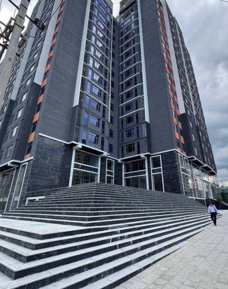 2 комнатная квартира, 13 этаж, 77 м²