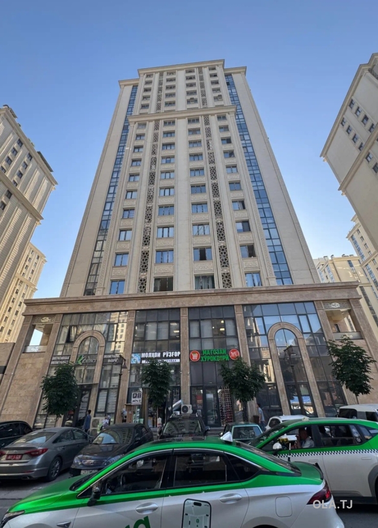 3 комнатная квартира, 12 этаж, 136 м²